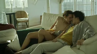 Sarah Holmes, Pau Benitez, Alexa Miro, Candice Ramos, Chloe Reyes - A Girl and a Guy (2021)