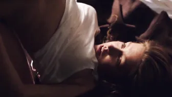 Adele Exarchopoulos - Le Fidele (2017)