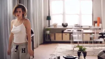 Adele Exarchopoulos - Le Fidele (2017)