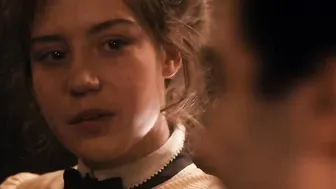 Adele Exarchopoulos  - Les Anarchistes (2015)