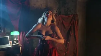 Adriana Butoi, Desiree Malonga, Simon Petric, Jennifer Lyons, Kommerina Deyoung - Transylmania (2009)