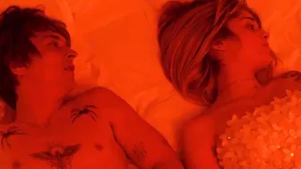 Alice Isaaz - Especes menacees (2017)