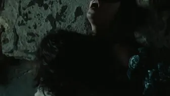 Isabelle Adjani – Queen Margot (1994)