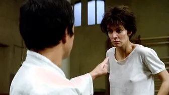 Anne Parillaud – Nikita (1990)