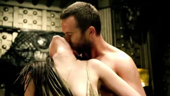 Eva Green – 300: Rise of an Empire (2014)