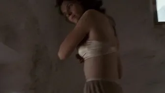 Juliette Binoche – The English Patient (1996)