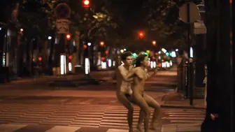 Irene Montala, Isabelle Joly, Anne Steffens - Les poupees russes (Russian Dolls) (2005)