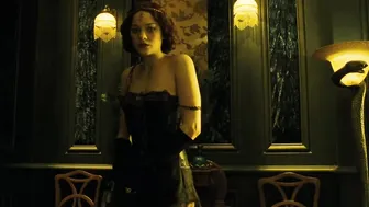 Marion Cotillard – A Very Long Engagement (2004)