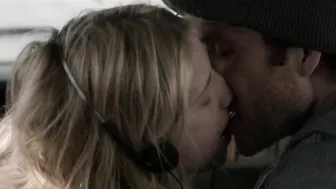 Jennifer Connelly, Melanie Laurent - Aloft (2014)