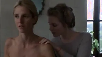 Natacha Regnier, Sandrine Kiberlain - Tout va bien, on s_en va (2000)