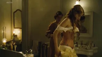 Iliana Zabeth, Celine Sallette, Hafsia Herzi, Alice Barno, Pauline Jacquardle, etc – L’Apollonide Souvenirs de la maison close (2011)