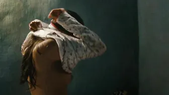 Hafsia Herzi - Exit Marrakech (2013)