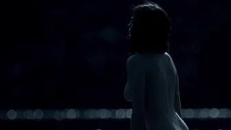 Maria Valverde, Eva Green – Cracks (2009)