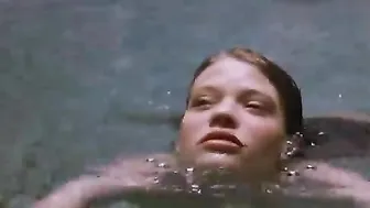 Melanie Thierry – Canone inverso – Making Love (2000)