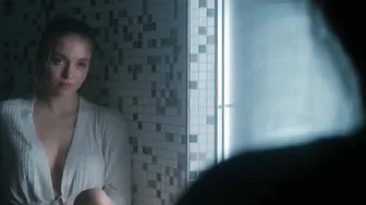 Sydney Sweeney, Cait Alexander, Natasha Liu Bordizzo, Blessing Adedijo - The Voyeurs (2021)