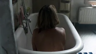 Ludivine Sagnier, Sophie Breyer - La ruche (2021)