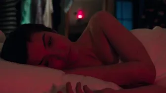 Sasha Luss, Lera Abova - Anna (2019)