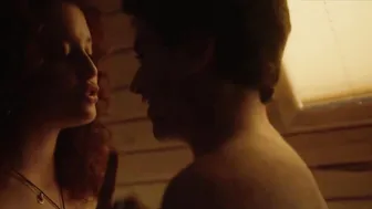 Danna Paola, Ester Exposito, Maria Pedraza - Elite s01e05 (2018)