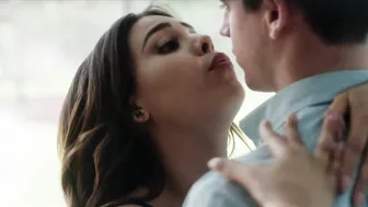 Danna Paola, Ester Exposito, Maria Pedraza - Elite s01e05 (2018)