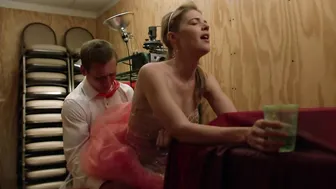 Cristen Coppen, Kate Miner, Ashley Wood - Shameless s09e01 (2018)