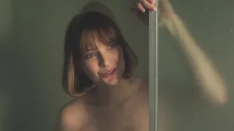 Margot Bancilhon, Camille Razat, etc - Ami-ami (2018)