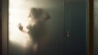 Margot Bancilhon, Camille Razat, etc - Ami-ami (2018)