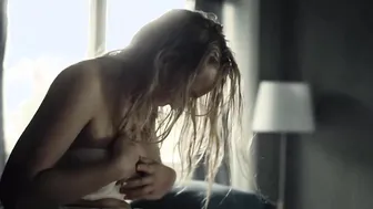 Alba August, Angela Bundalovic, Jessica Dinnage - The Rain s01e05 (2018)