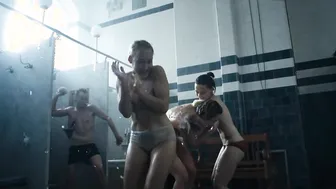 Alba August, Angela Bundalovic, Jessica Dinnage - The Rain s01e05 (2018)