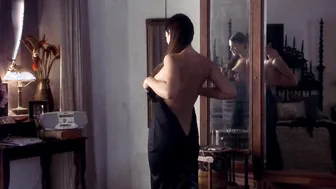 Monica Bellucci – Under Suspicion (2000)