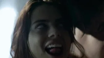 Ana de Armas, Lorenza Izzo – Knock Knock (2015)