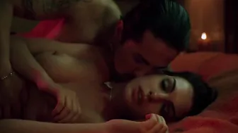 Anne Hathaway – Havoc (2005)