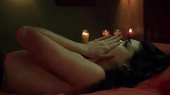 Anne Hathaway – Havoc (2005)