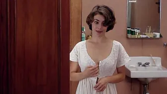 Alyssa Milano – Embrace of the Vampire (1995)