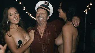 Sofía Vergara, Juliana Aidén Martinez, Aurora Cossio, etc - Griselda s01 (2024)