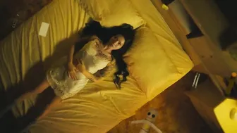 Bella Poarch - Living Hell (2022)