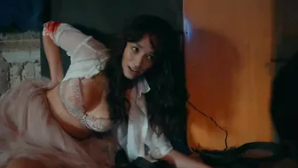 Phoebe Walker, Katrina Dovey - LiveScream (2022)