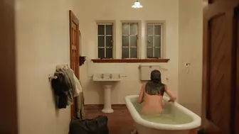 Arta Dobroshi - Stray (2018)