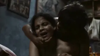 Sonal Jha, Ruhani Sharma, Priyanka Bose - Agra (Agra, une famille indienne) (2023)