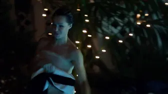 Brigette Davidovici, Heather Graham – Californication s07e06 (2014)