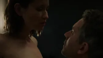 Emily Browning, Phoebe Tonkin - The Affair s04e05 (2018)