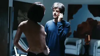 Miriam Giovanelli, Asia Argento - Gli sfiorati (2011)