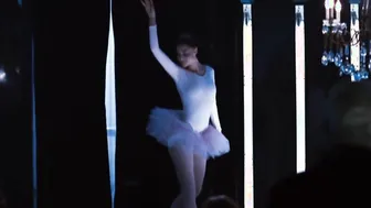 Yuliya Mayarchuk, Asia Argento, Stefania Rocca, Bianca Balti, Manuela Zero, Justine Mattera, Shanyn Leigh, Chiara Picchi, etc - Go Go Tales (2007)