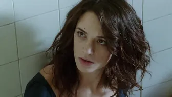 Asia Argento, Moran Atias, Valeria Cavalli, Silvia Rubino - La Terza Madre (2007)