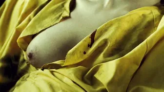 Monica Bellucci, Ramona Pringle - Shoot 'Em Up (2007)