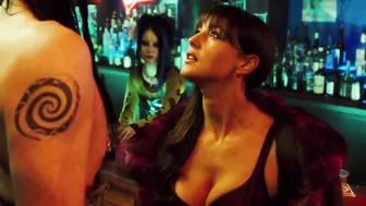 Monica Bellucci, Ramona Pringle - Shoot 'Em Up (2007)