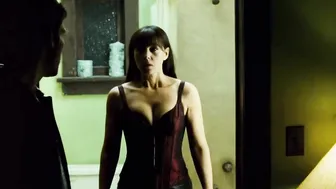 Monica Bellucci, Ramona Pringle - Shoot 'Em Up (2007)