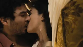 Monica Bellucci – Don’t Look Back (2009)