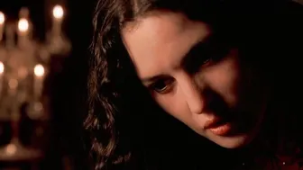 Monica Bellucci – Brotherhood of the Wolf (2001)