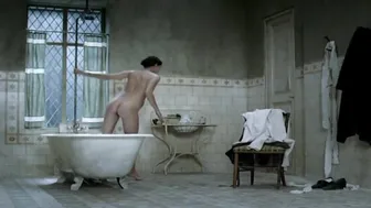 Virginie Ledoyen – Saint Ange (2004)