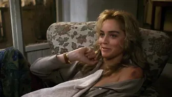 Valeria Golino, Sharon Stone - Year of the Gun (1991)